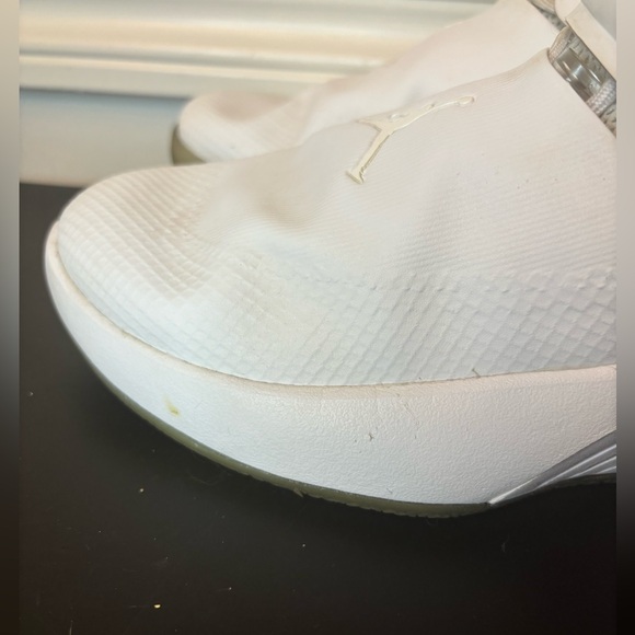 Nike Jordan Why Not Zer0.1 Triple White Athletic Shoes Size 6.5 Youth / 8 Womens - Picture 8 of 16